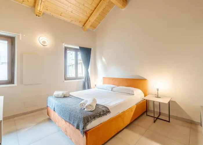 Porta Nuova! Andrea Doria Elegant Apartment